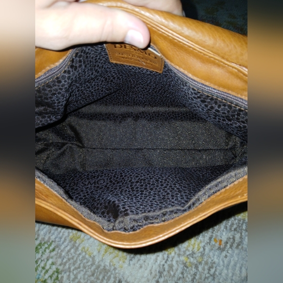 Desmo shoulder bag - Picture 2 of 4